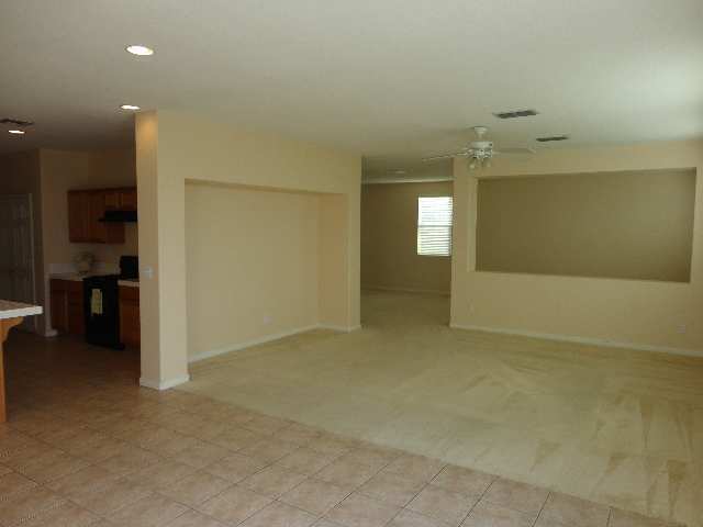 Building Photo - Nice 4 bedroom, 2 1/2 bathroom Home for Re...