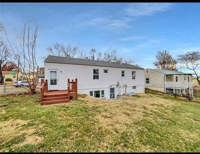 Building Photo - 109 N Kendall Dr