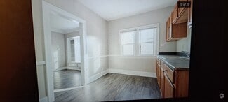 140 General Arnold St NE