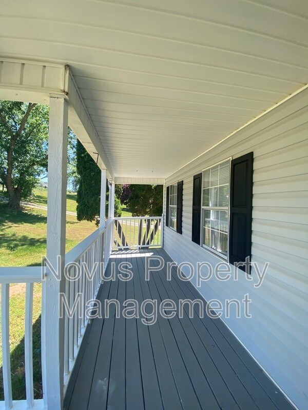 Foto del edificio - 88 River Ridge Dr