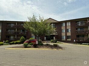 Building Photo - 1118 Cromwell Hills Dr