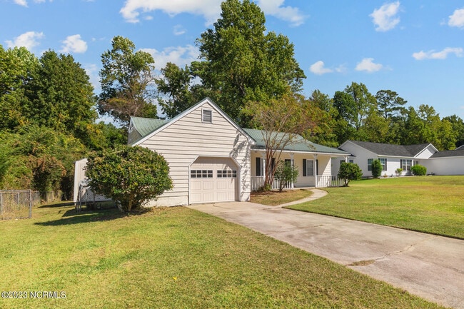 Building Photo - 2040 Hunters Ridge Dr