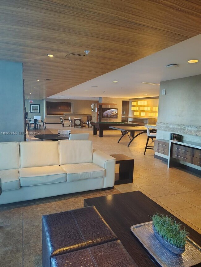 Foto del edificio - 60 SW 13th St