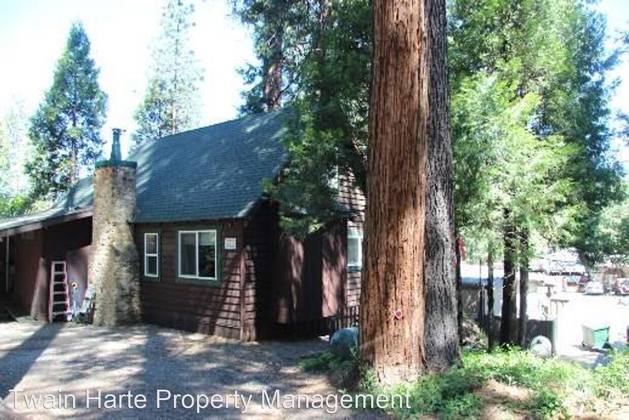 3 br, 1 bath House 22916 Black Hawk Dr House Rental in Twain Harte