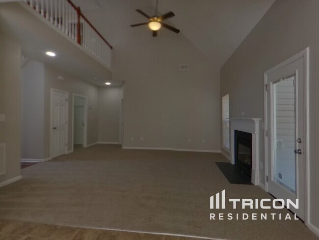 Building Photo - 1049 Reigate Rd