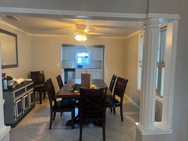 Foto del edificio - POOL AND APT/WORK SHOP/CRAFT ROOM