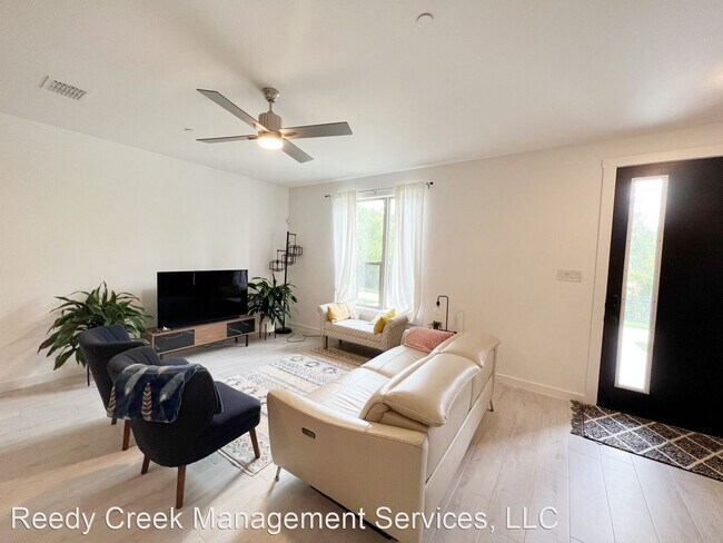 Building Photo - 3 br, 2.5 bath House - 606 Collier Drive