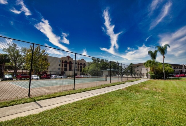 Building Photo - Annual Unfurnished 2 Bedroom 2 Bathroom Co...