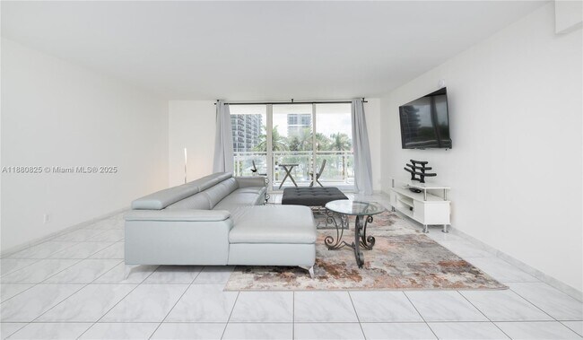 Foto del edificio - 2030 S Ocean Dr
