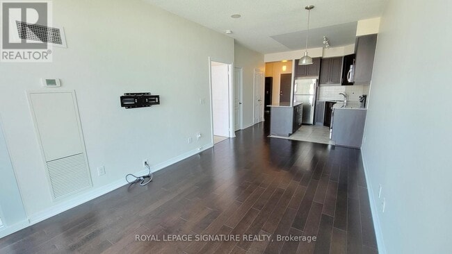 Building Photo - 223 Webb Dr