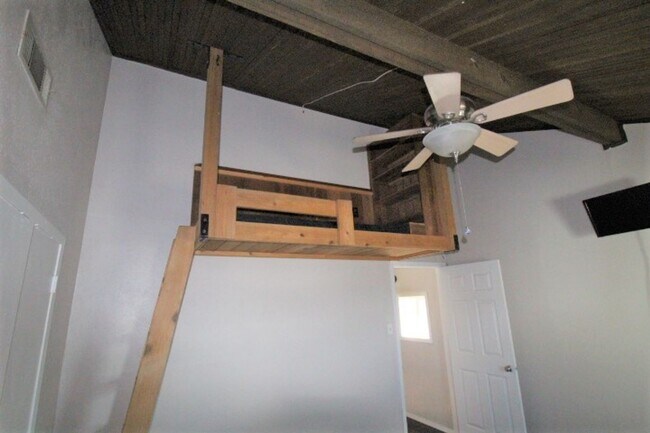 Building Photo - Spicewood Townhome for rent