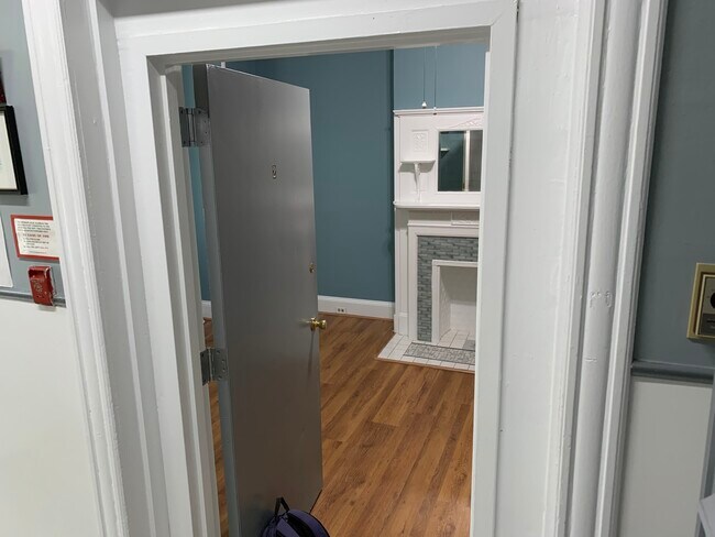 Foto principal - 1827 Swann St NW