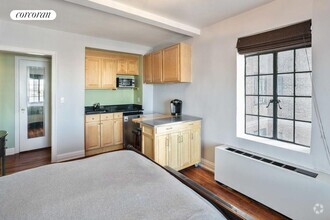 Building Photo - 5 Tudor City Pl