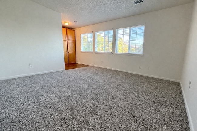 Foto del edificio - 1990 Eagle St