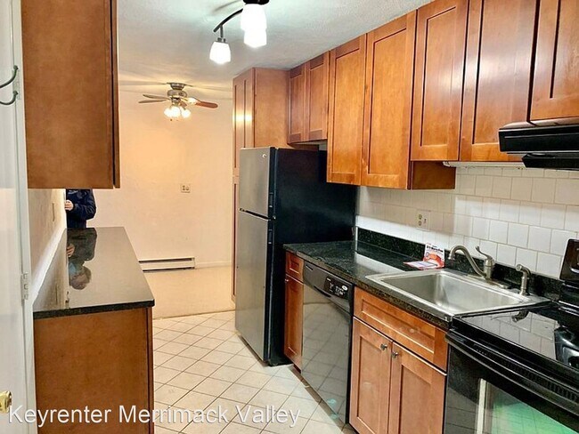 Building Photo - 2 br, 1 bath House - 176 Swanson Rd #302