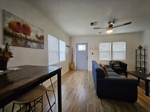 Building Photo - 324 N 13th Pl