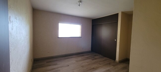 Building Photo - Private, quiet and beautiful location! 4 o...
