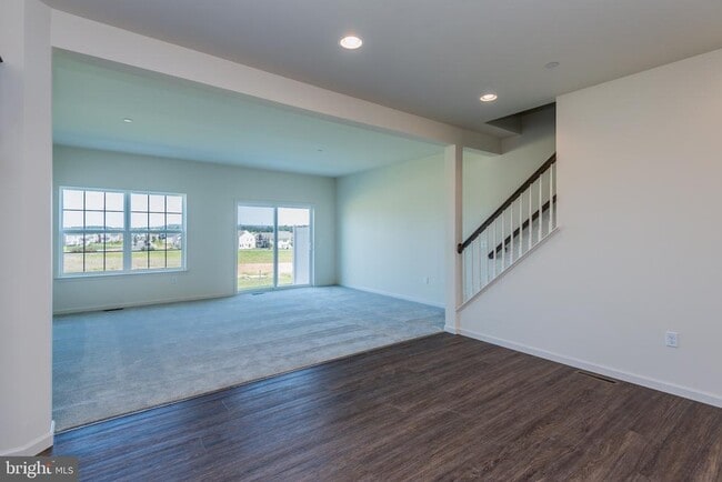Building Photo - 1756 Fairbank Ln