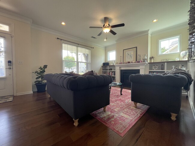 Foto del edificio - 59 Heathwood Dr