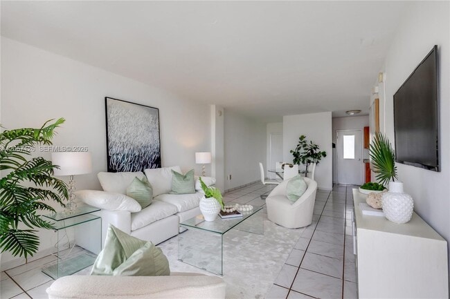Foto del edificio - 1300 Lincoln Rd