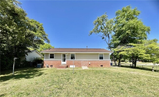 Foto del edificio - 6005 Blairmore Pl