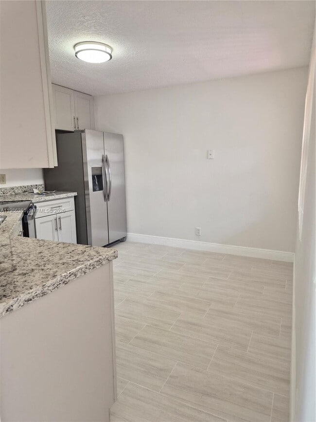 Building Photo - 17316 NW 63rd Ave