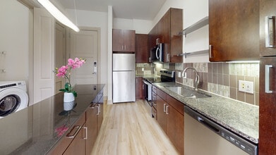 Interior Photo - Fiori on Vitruvian Park®
