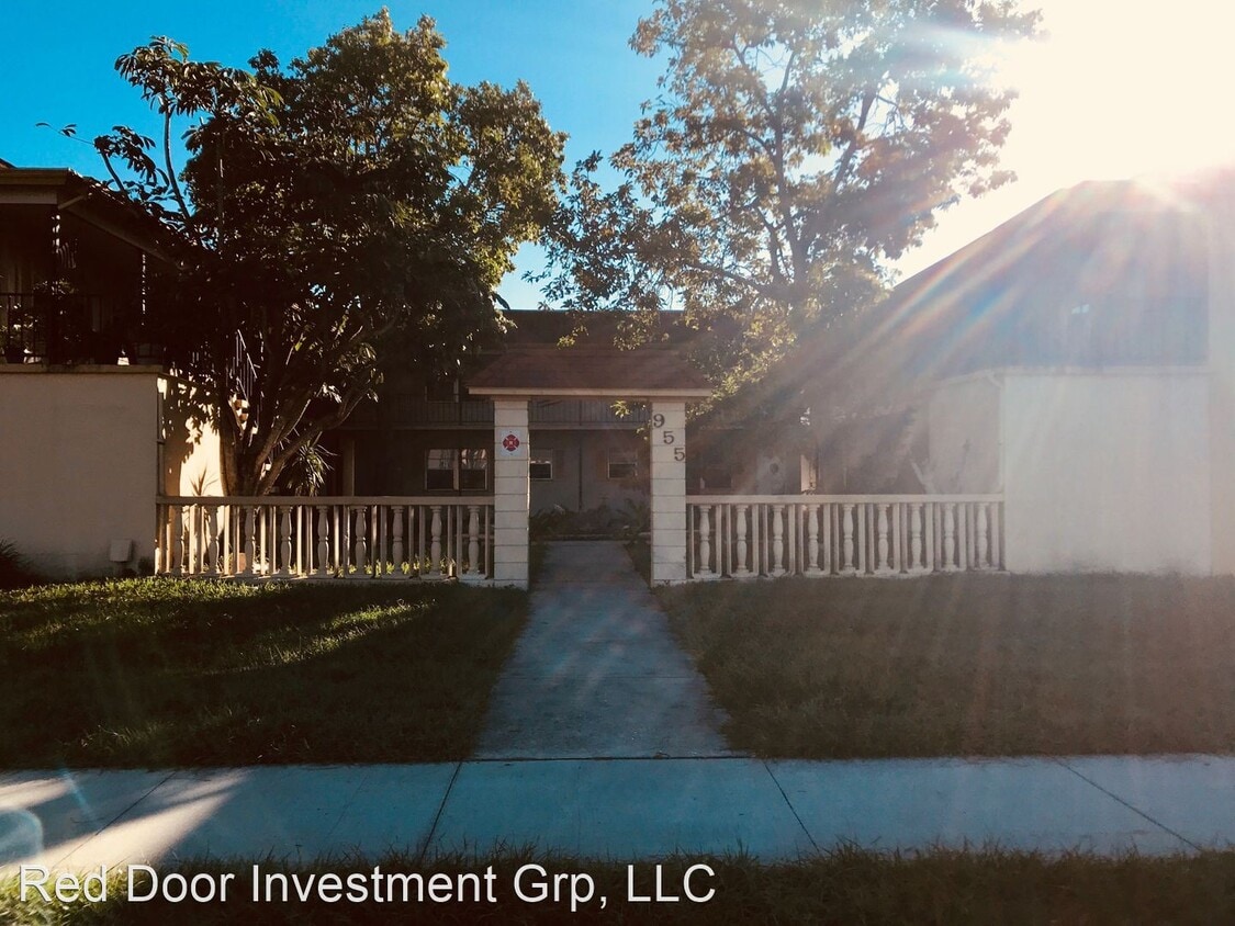 955 Knox McRae Dr, Titusville, FL 32780 Room for Rent in Titusville