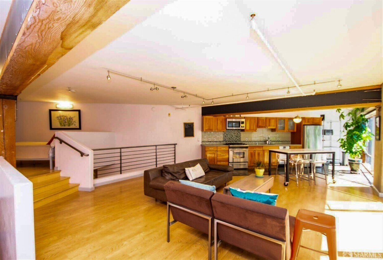 Foto principal - 18 Lansing St