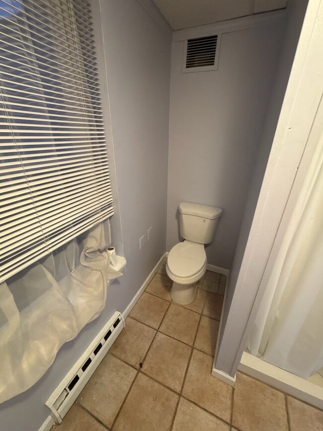 Building Photo - 1909 Chestnut St