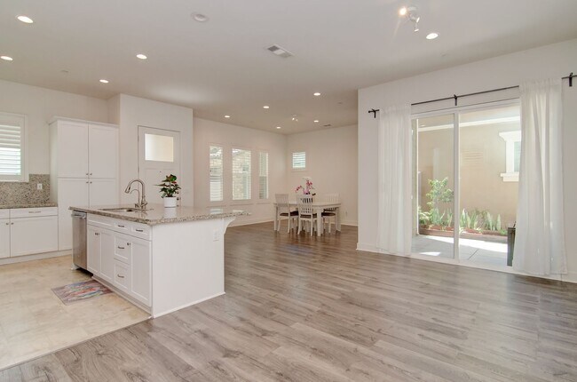 Foto del edificio - Gated 2017-Build Single Family Home for Re...