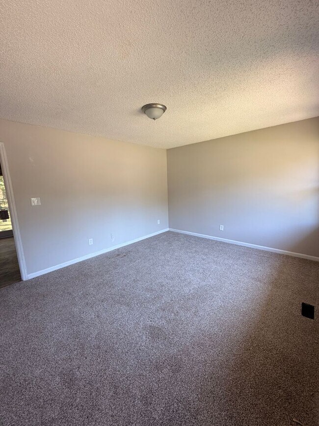 Foto del edificio - 6108 Castle Ct