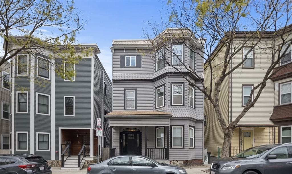 Primary Photo - 726 E 2nd St