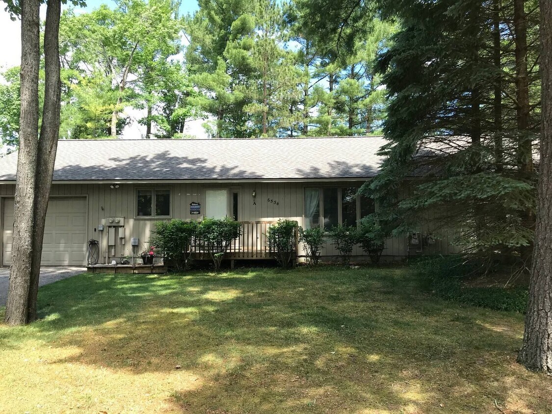6534 South Ave Unit South Ave, 6534 Apt. A, Indian River, MI 49749