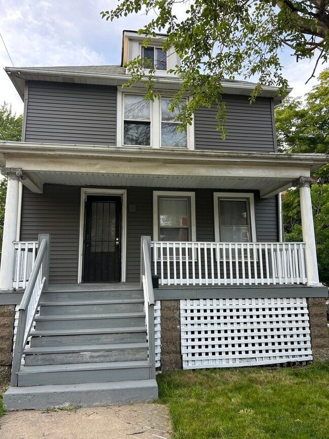 Building Photo - 2718 E 78th St