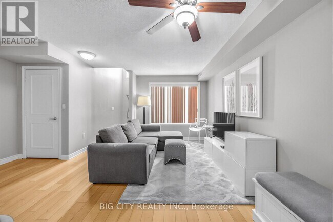 Photo du bâtiment - 80 Aerodrome Crescent