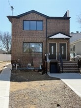 Building Photo - 139-18 Lakewood Ave