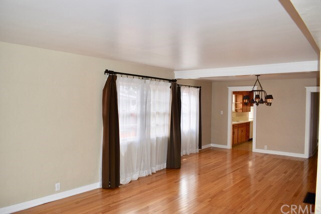 Foto del edificio - 3826 E 14th St