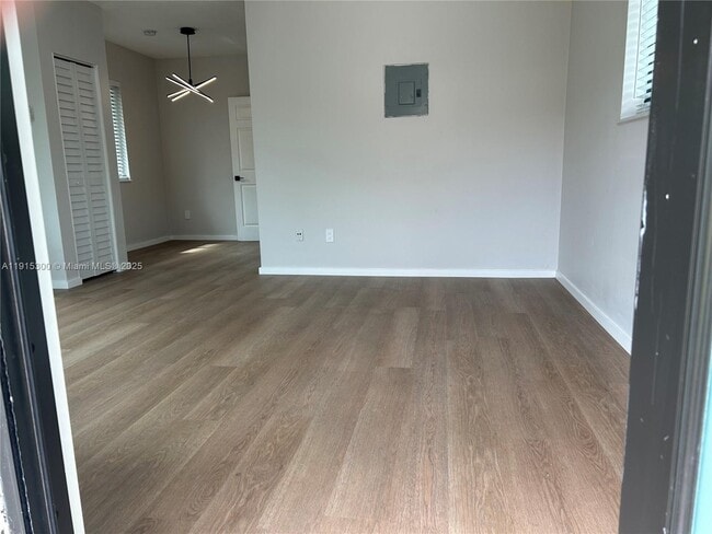 Foto del edificio - 1280 NE 105th St