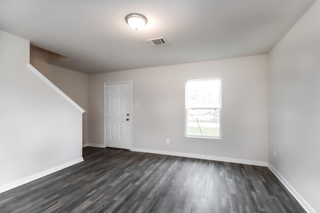Foto del edificio - 15580 Briar Forest Dr