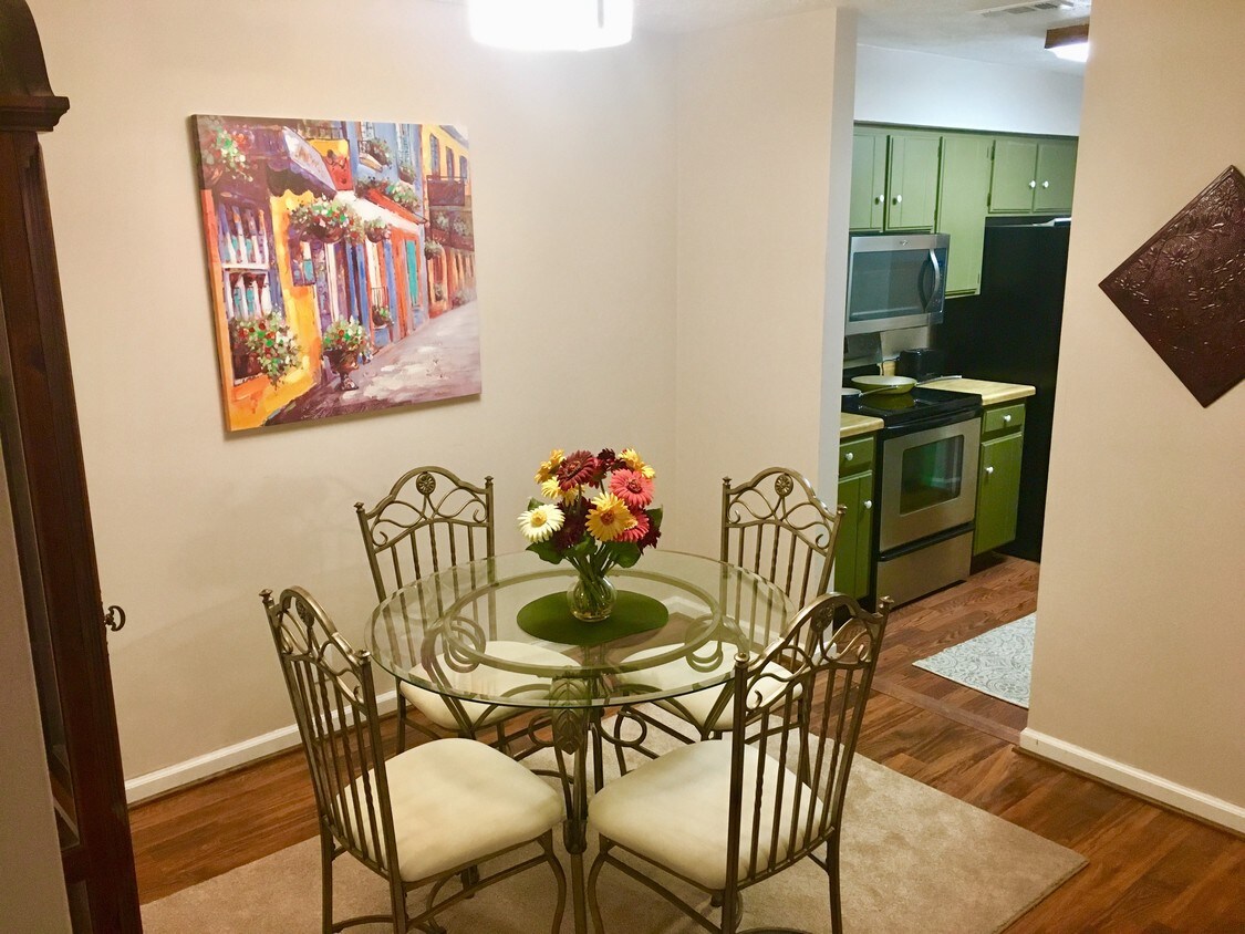 Dining - 153 N Timber Dr