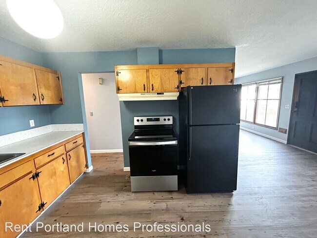 Building Photo - 4 br, 1.5 bath House - 1223 NE 75th Avenue