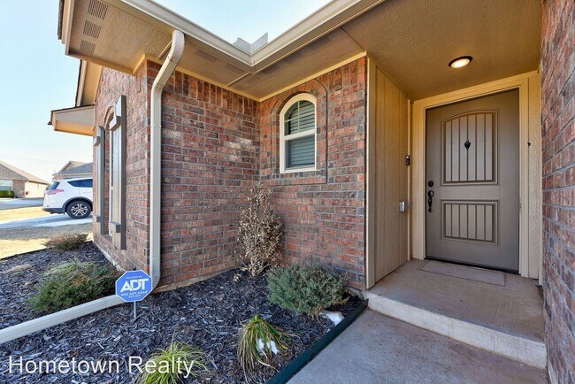 Building Photo - 3 br, 2 bath House - 6508 NW 157th Street