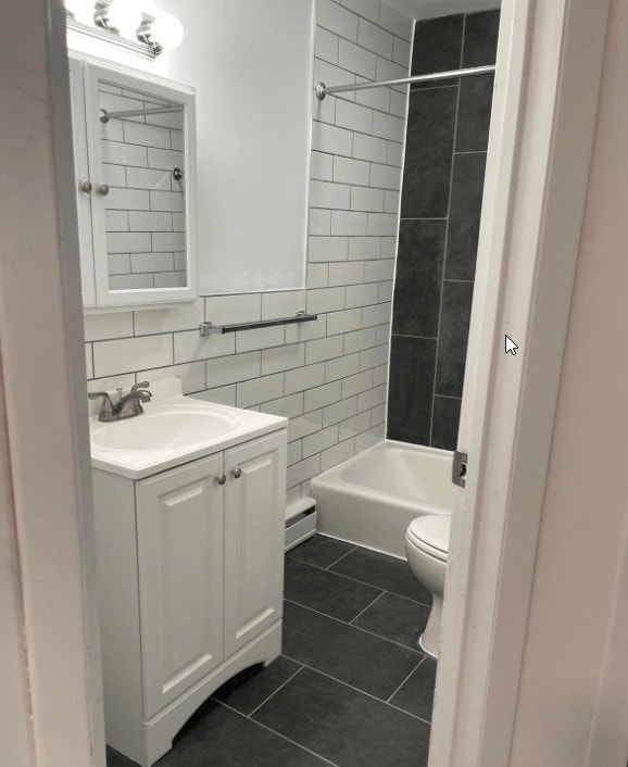 Building Photo - Dutch Village Apartments