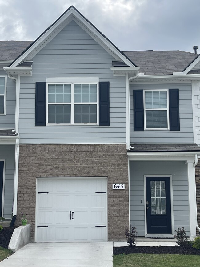 Building Photo - 645 Longtail Ln