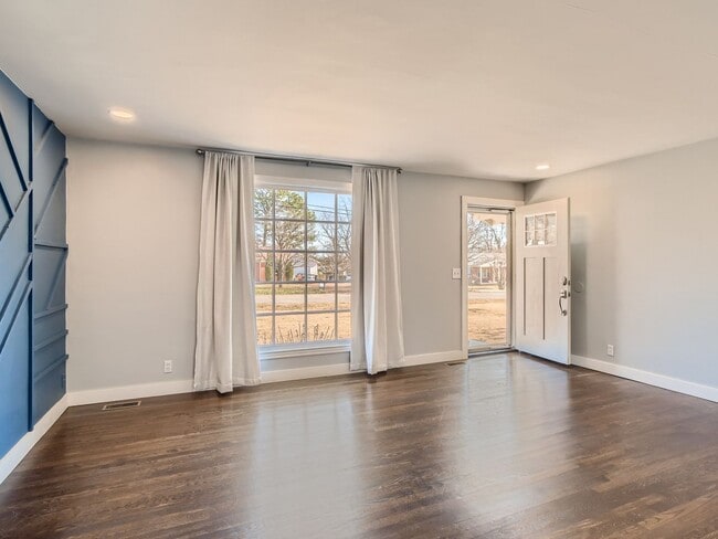 Building Photo - 4 Bed 2.5 Bath Single Story Home in Heart of East Nashville