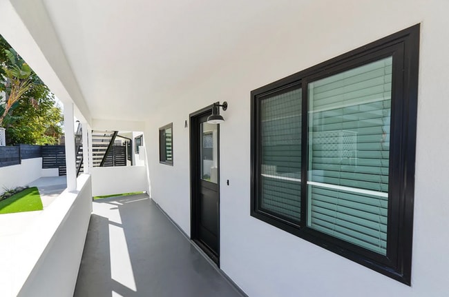 Building Photo - 223 Avenida de la Grulla