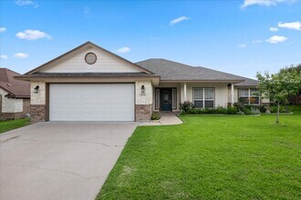 Building Photo - 4704 Bear Trl