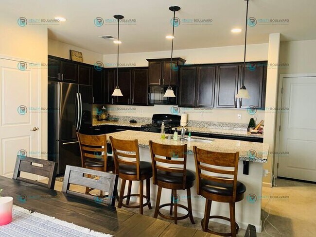 Foto del edificio - 7052 Diversey Dr