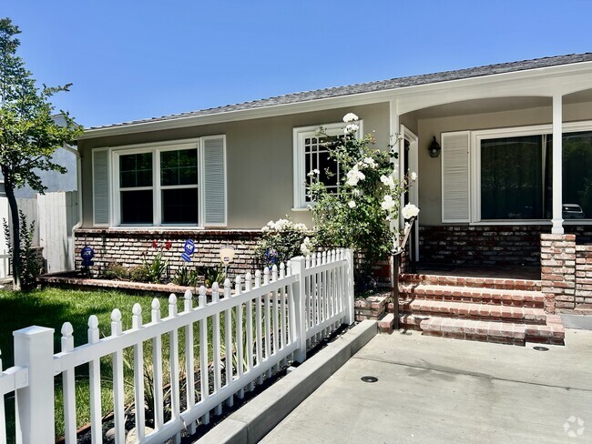 Building Photo - 14507 Greenleaf St